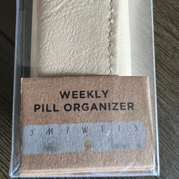 Rae Dunn PILLS💊 - Picture 9 of 10